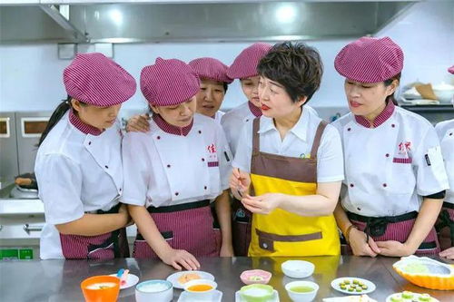 家政服务技术含量不高 这位全国五一劳动奖章获得者不简单